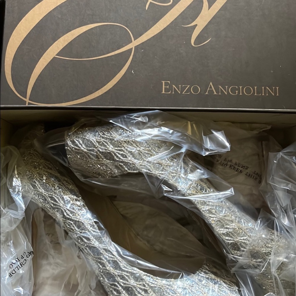 Enzo Angiolini Size 9 Heels brand new in box
